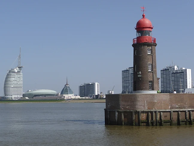 Blick über Hafen Bremerhaven. Quelle: MUST